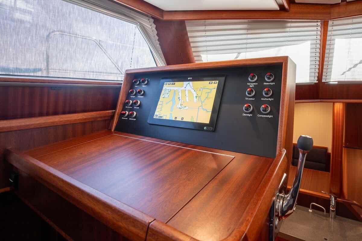 Pilothouse 00004