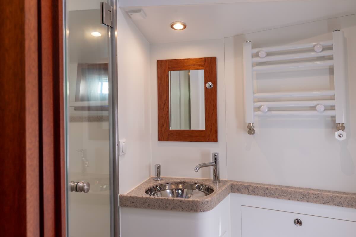 Shared Heads 00001.jpg