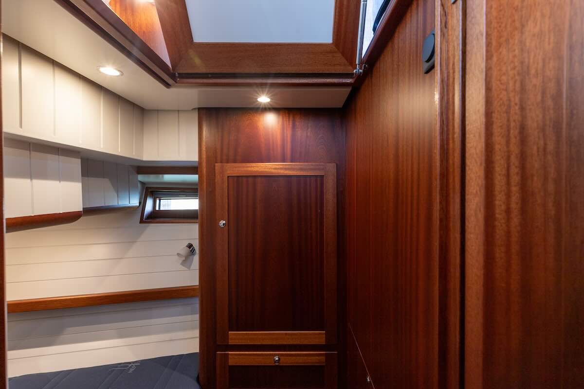 Pilot berth cabin 00002.jpg